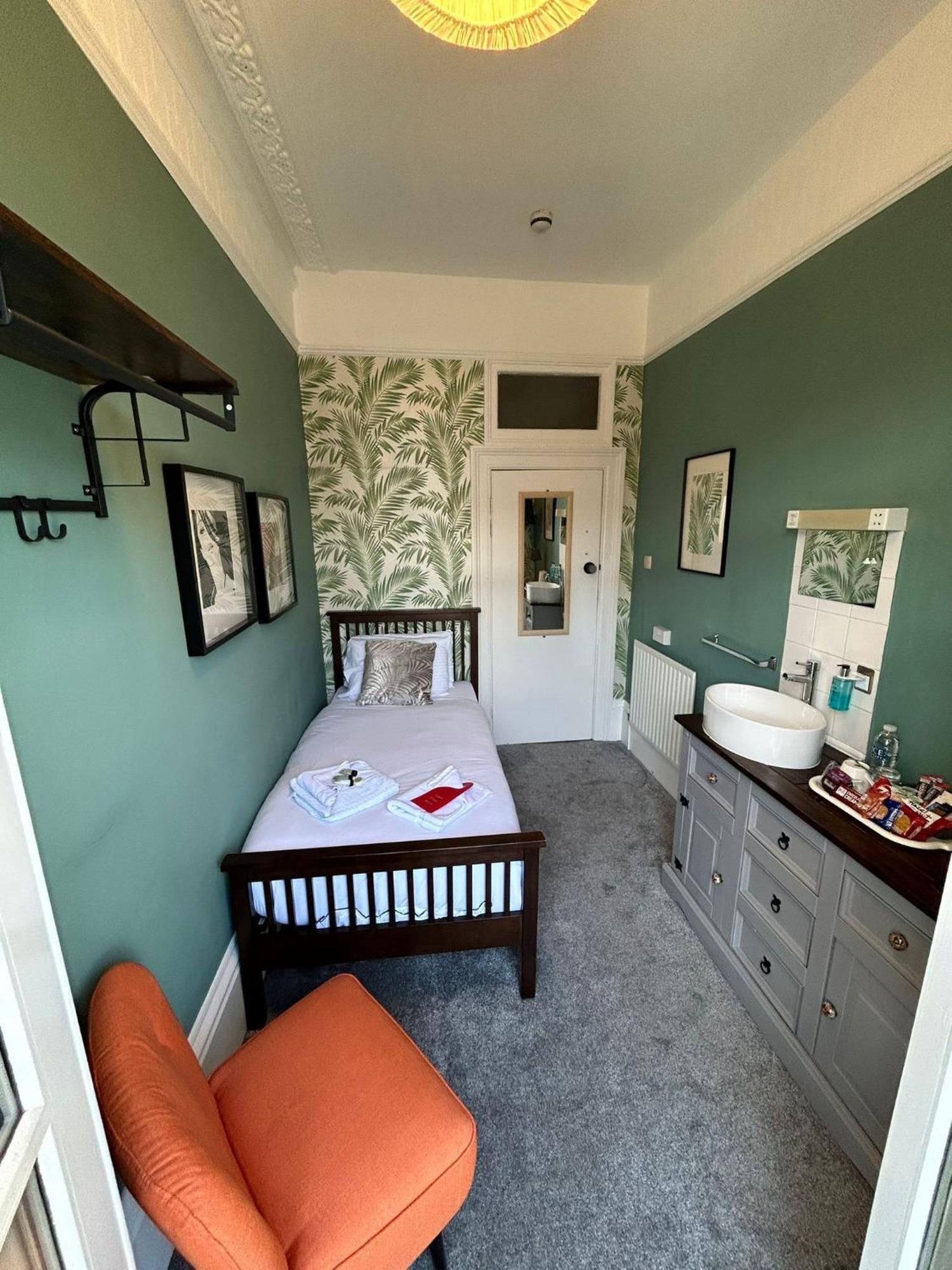 The Lyndhurst Guest House Горад Грэйт Ярмут Стая снимка